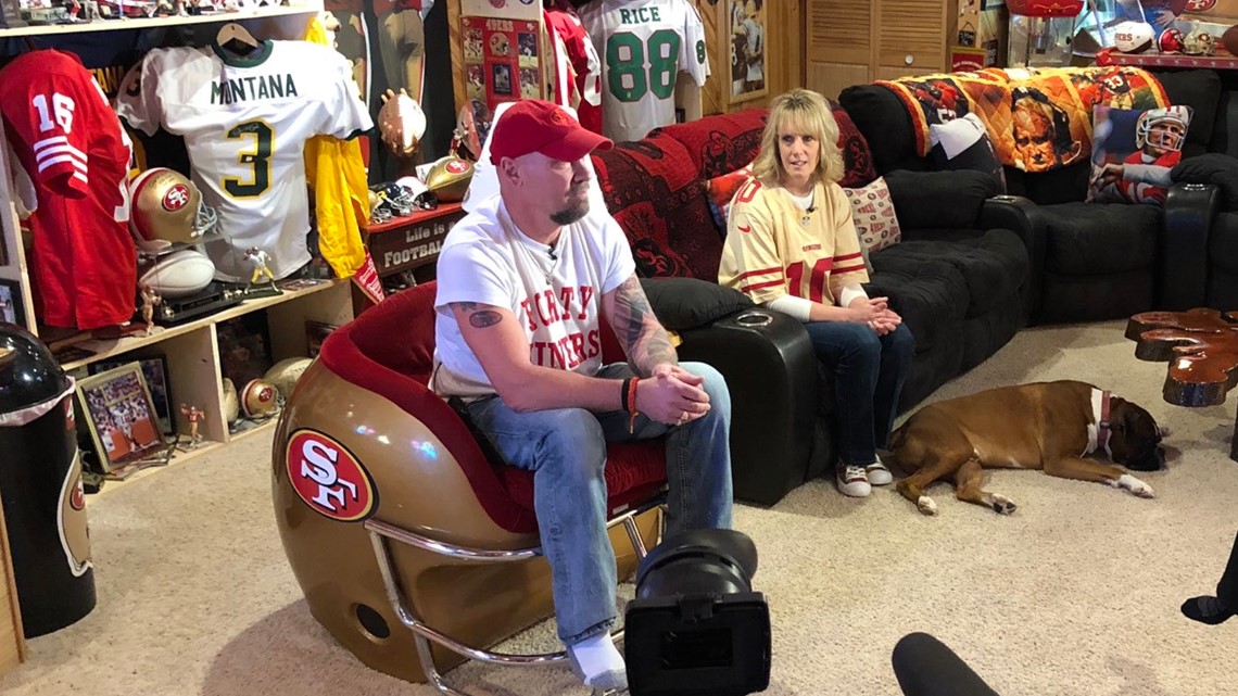 49ers on the couch