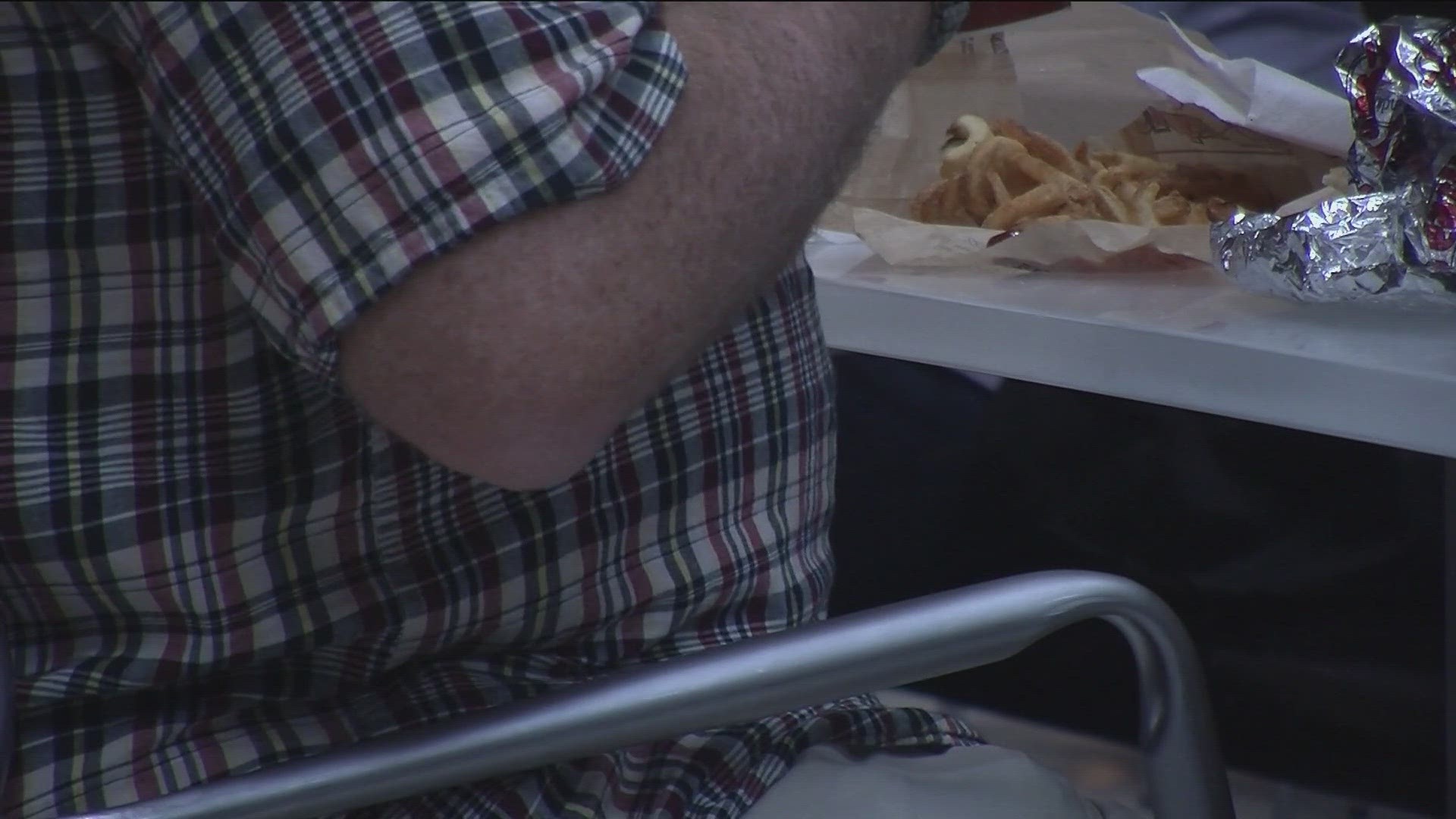 A new study is shedding light on when and why plateaus happen when people try to lose weight.