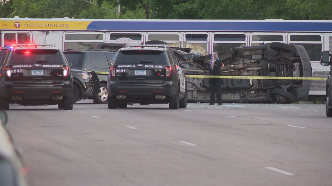 Minneapolis crash causes multiple injuries and a sprinter