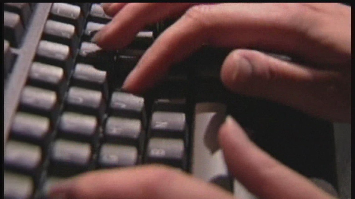 Scammers target tech-savvy teenagers online in latest scam surge