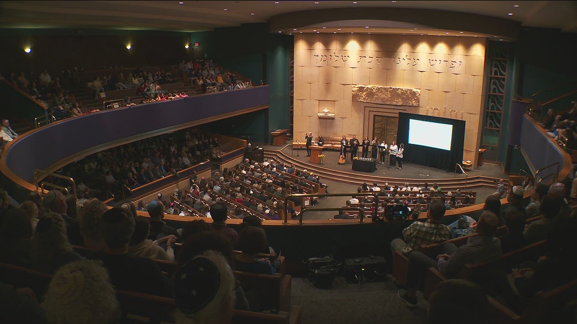 More than 1,000 people attended the event at Adath Jeshurun Congregation in Minnetonka.