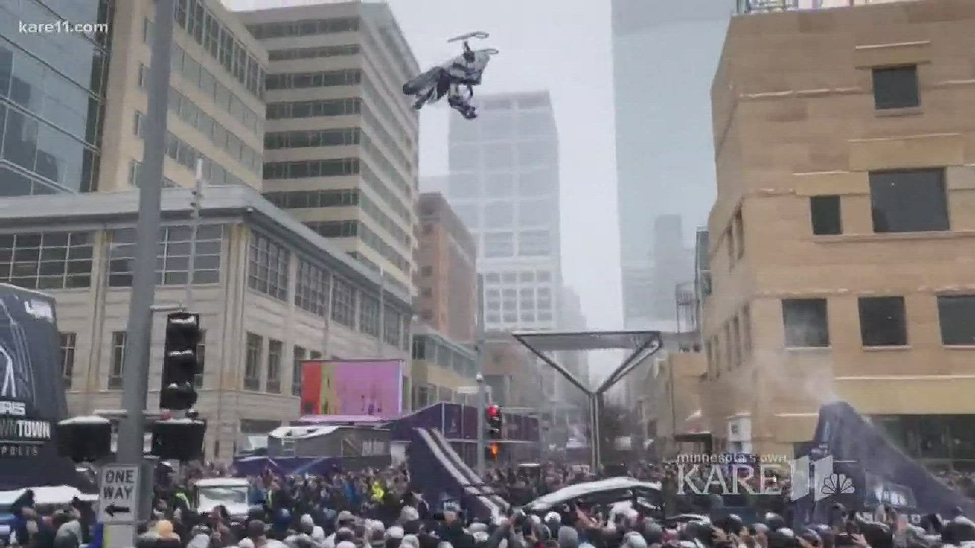 On Saturday afternoon, Daredevil Levi LaVallee pulled off an awesome snowmobile stunt in front of thousands of people down at Super Bowl Live.
