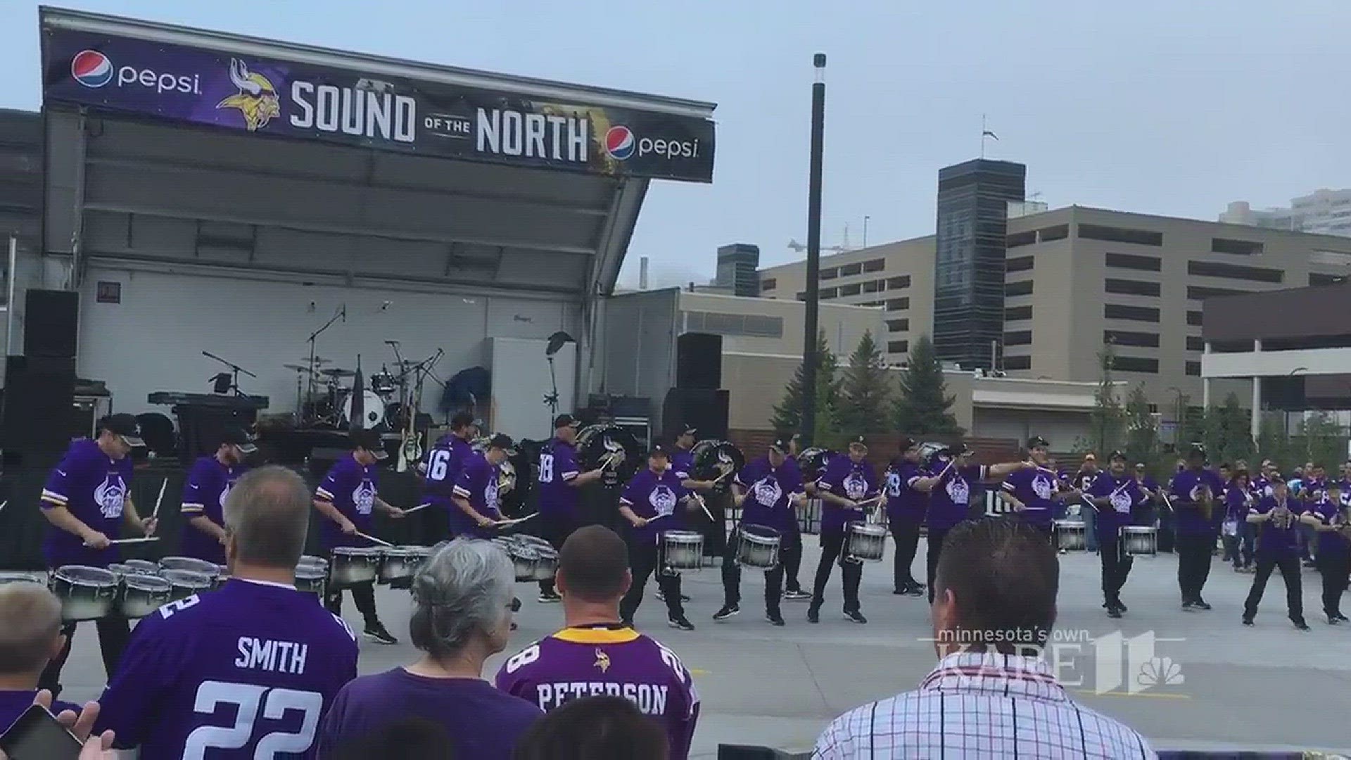 Sunrisers Extra throws a tailgate bash for Vikings home opener