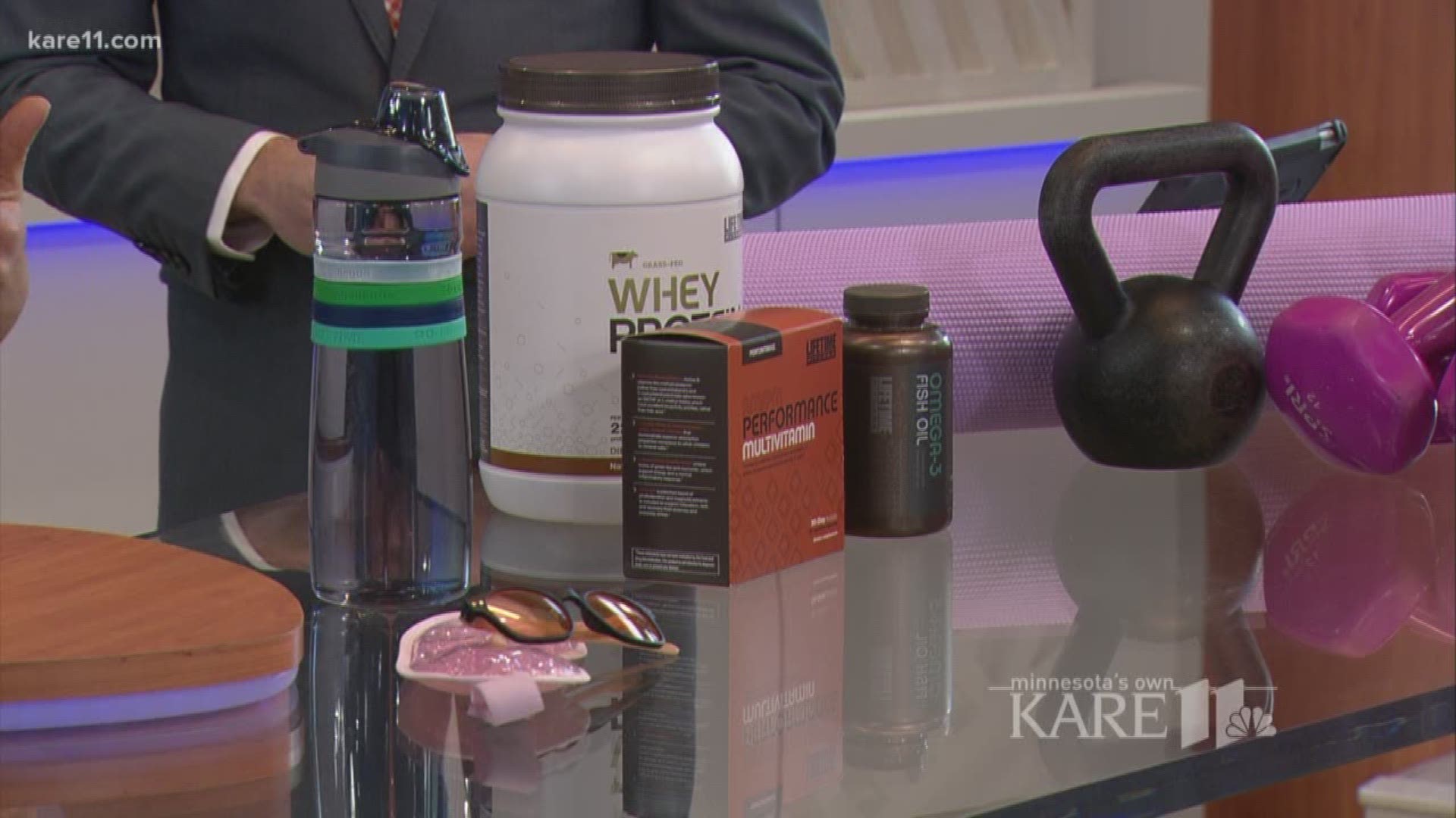 With holiday festivities starting up in full force, it can be easy to feel stressed and let healthy lifestyle habits slip away during this time of year. Life Time personal trainer and nutrition program coordinator Keri Anderson appeared on KARE 11 to sha