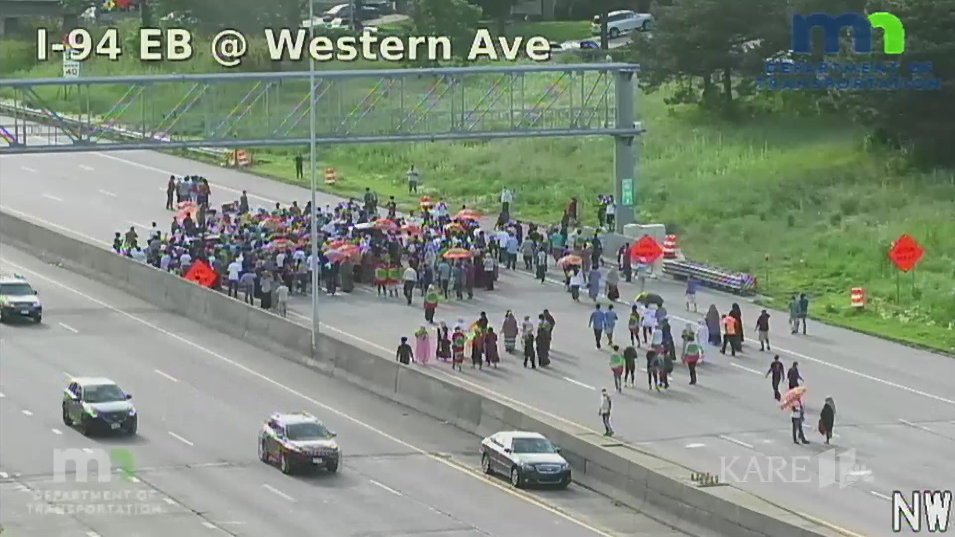 Demonstrators block I-94 in St. Paul