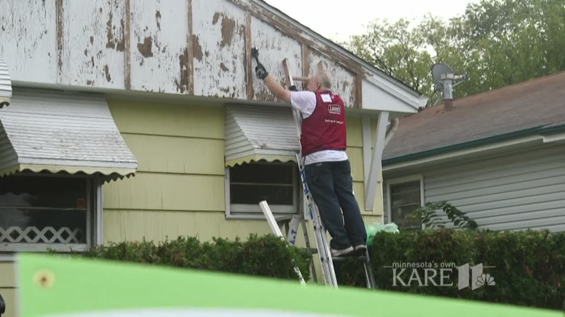 In Minneapolis, six homes are getting a free facelift thanks to Super Bowl 52 effort "Kickoff to Rebuild." http://kare11.tv/2ymJCTT