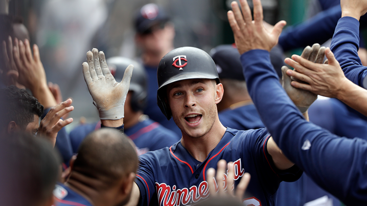 Twins tie team record with 8 homers in 16-7 win over Angels