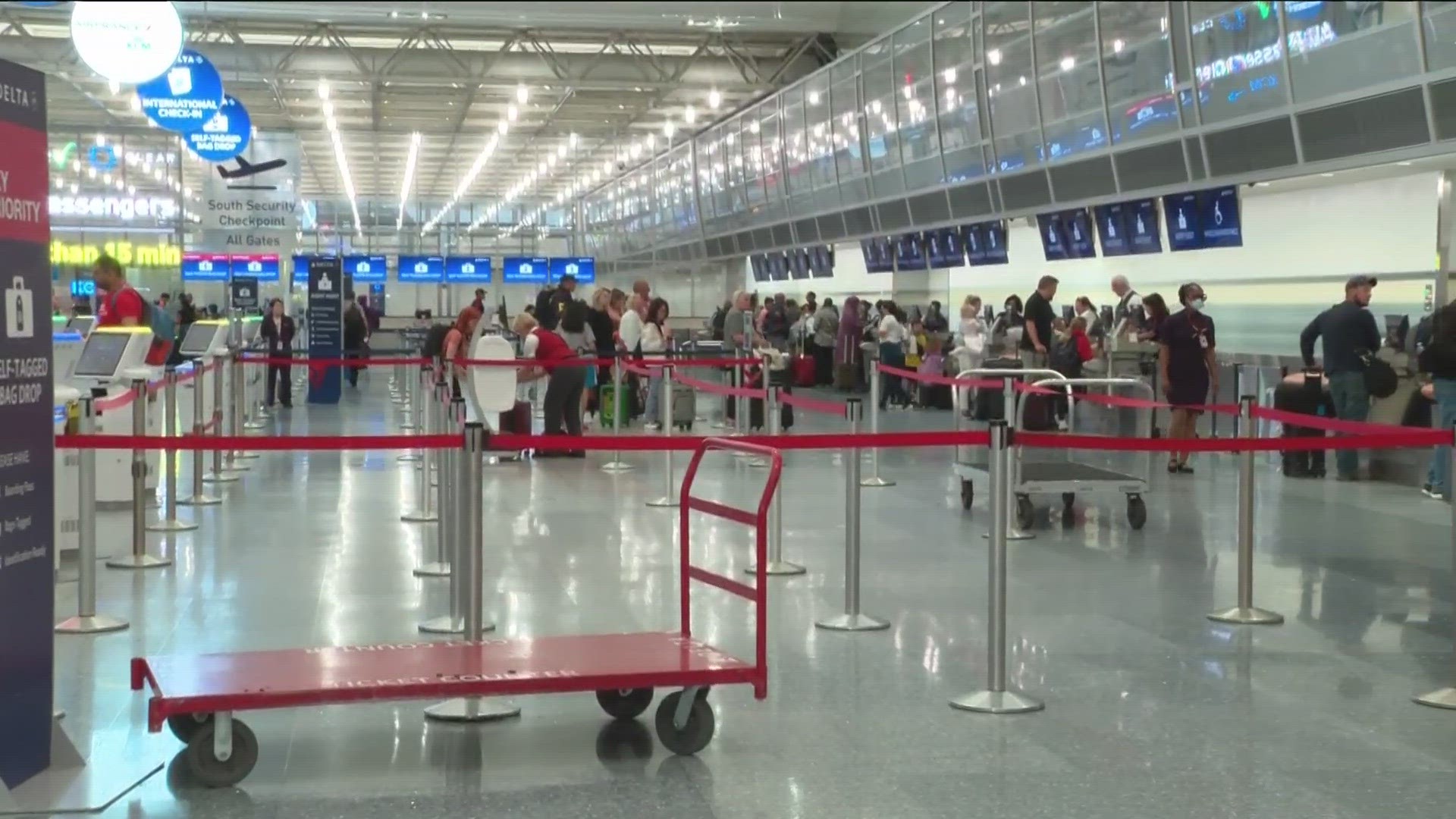 trump july 4th airport