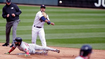 Eovaldi, Red Sox beat Twins 3-2, run winning streak to 8