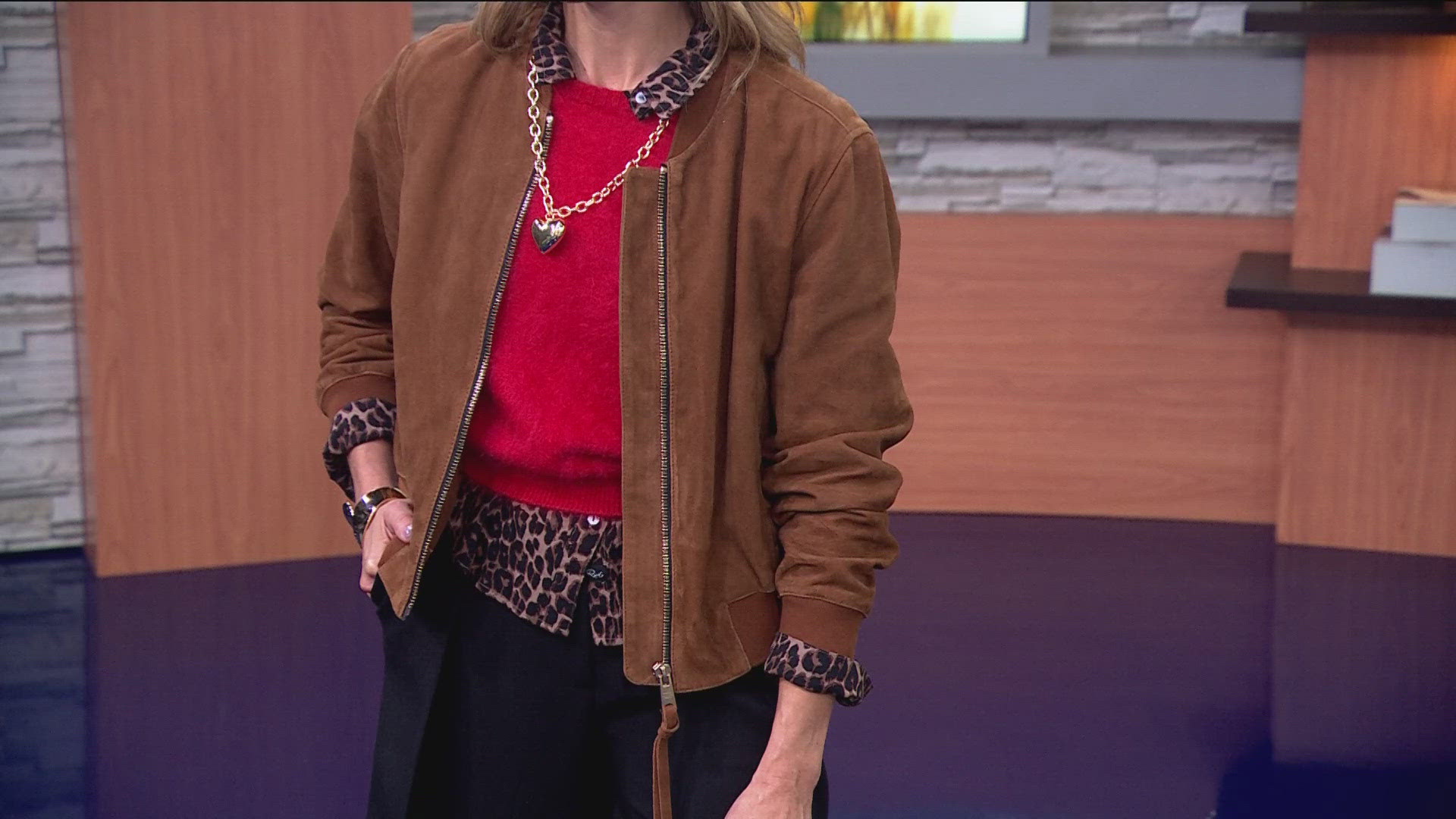 Stylist Jodi Mayers demonstrates fall looks featuring versatile pieces from Ridgedale retailers that fit into capsule wardrobe strategies.