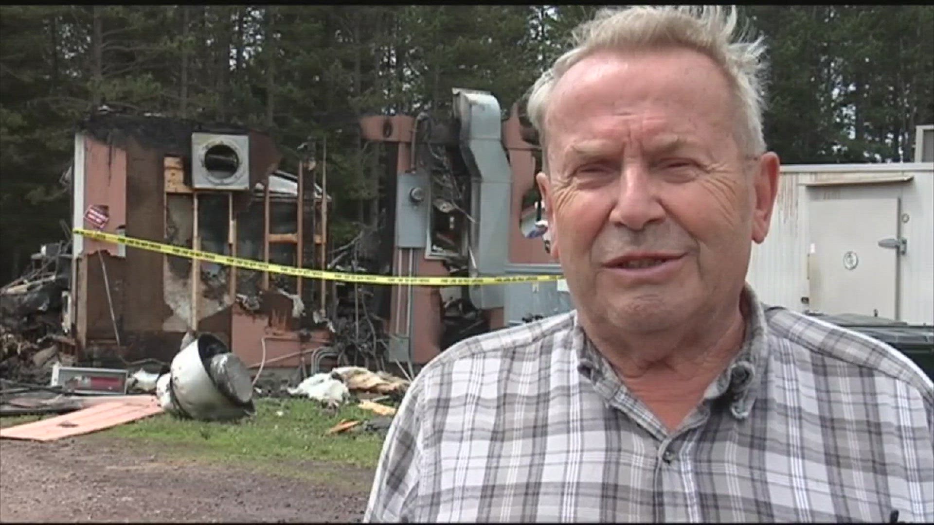 North Shore barrestaurant burns to the ground