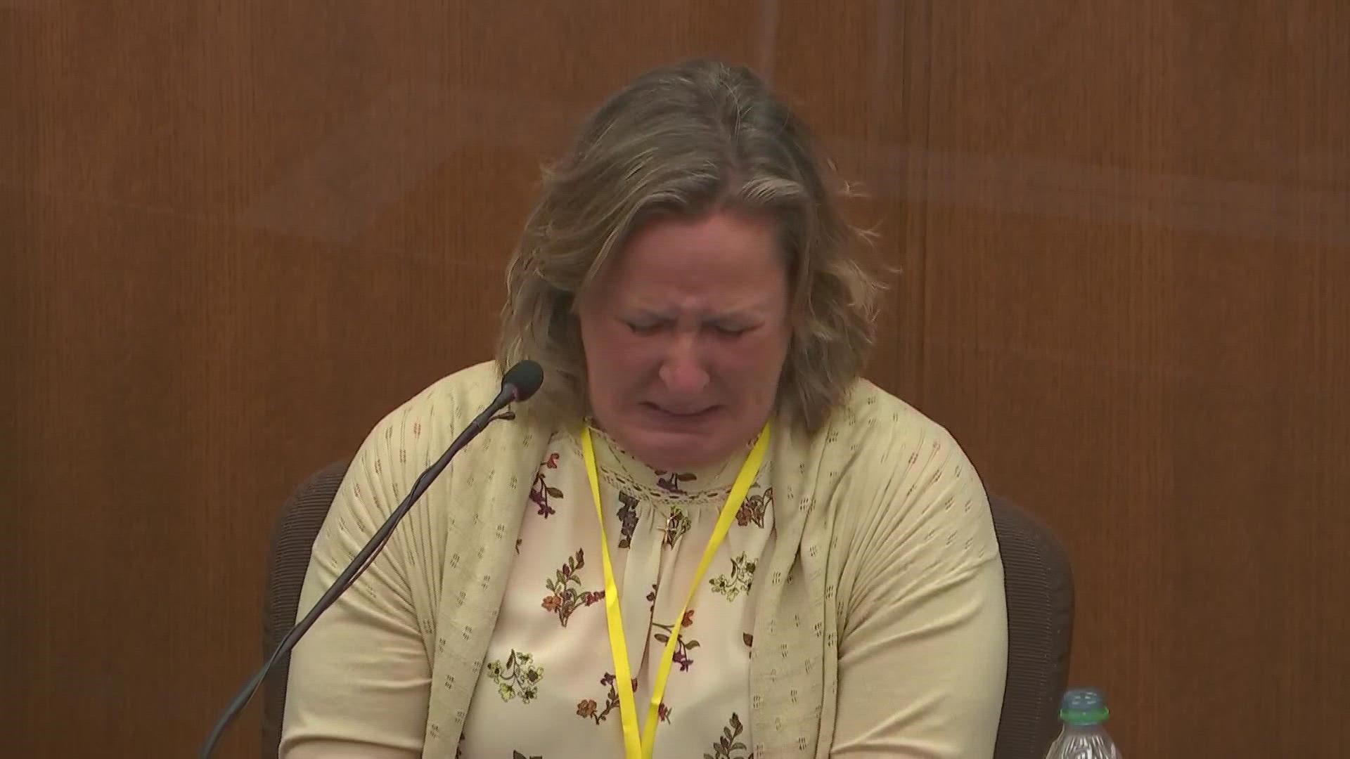 Former officer Kim Potter in tears, says "I'm sorry it happened... I didn't want to hurt anybody."
