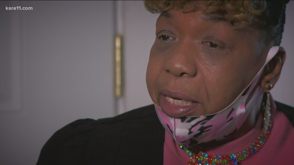 Mother of Eric Garner stands with George Floyd's family ...