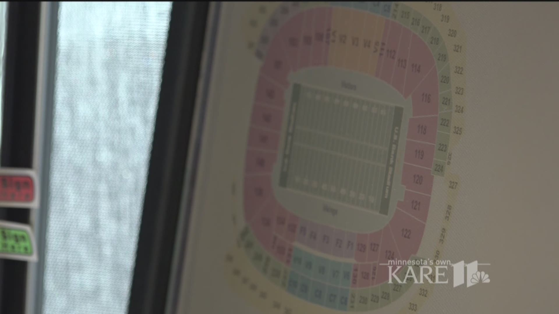 Packers-Vikings ticket prices reflect game's importance