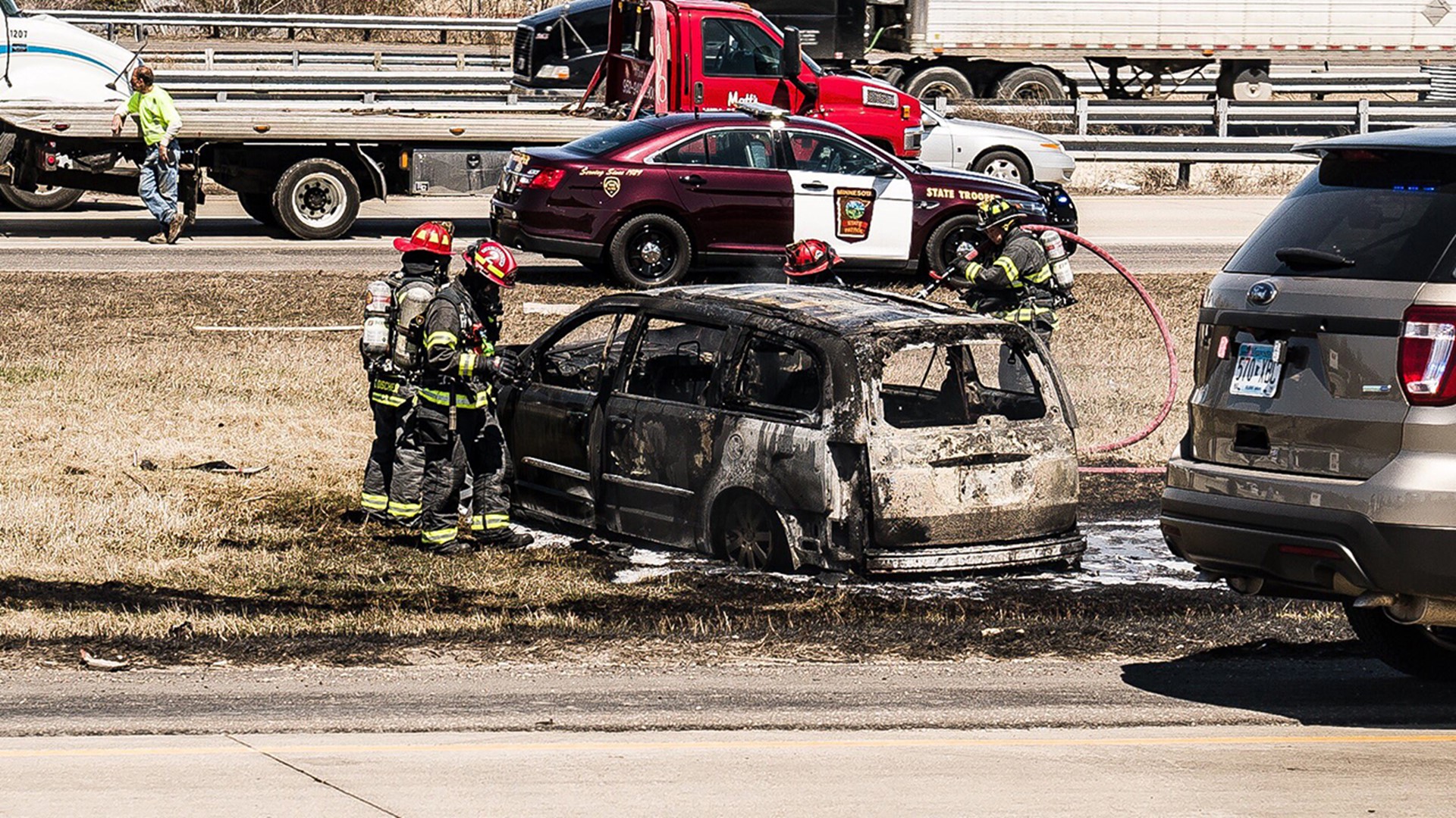 Fatal car fire snarls traffic on Hwy 5, 212 in Eden Prairie