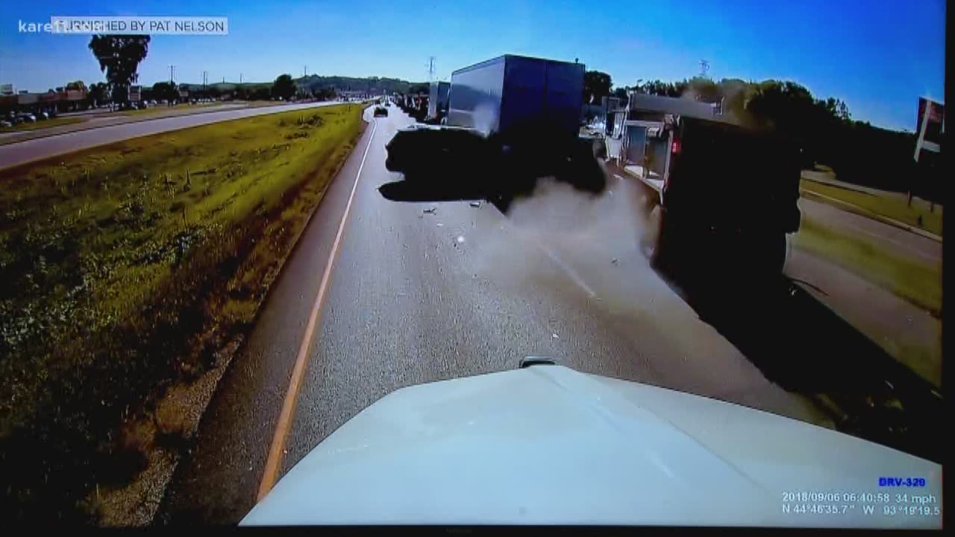 Truck Dash Cam Shows Distracted Driving - Fleet Management