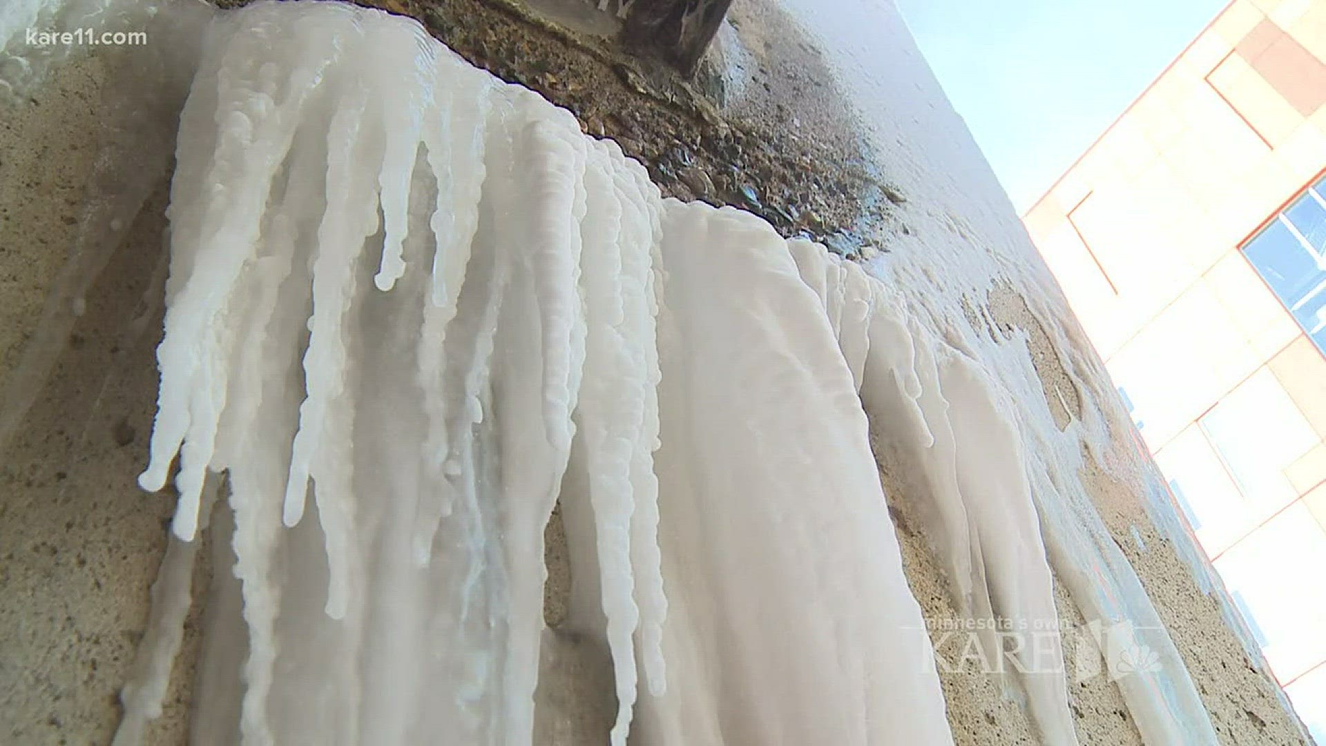 Emergency room doctors in the Twin Cities say they've had lots of patients coming in with injuries related to our dangerously cold weather. Some concerns are frost bite, breathing problems and carbon monoxide poisoning.