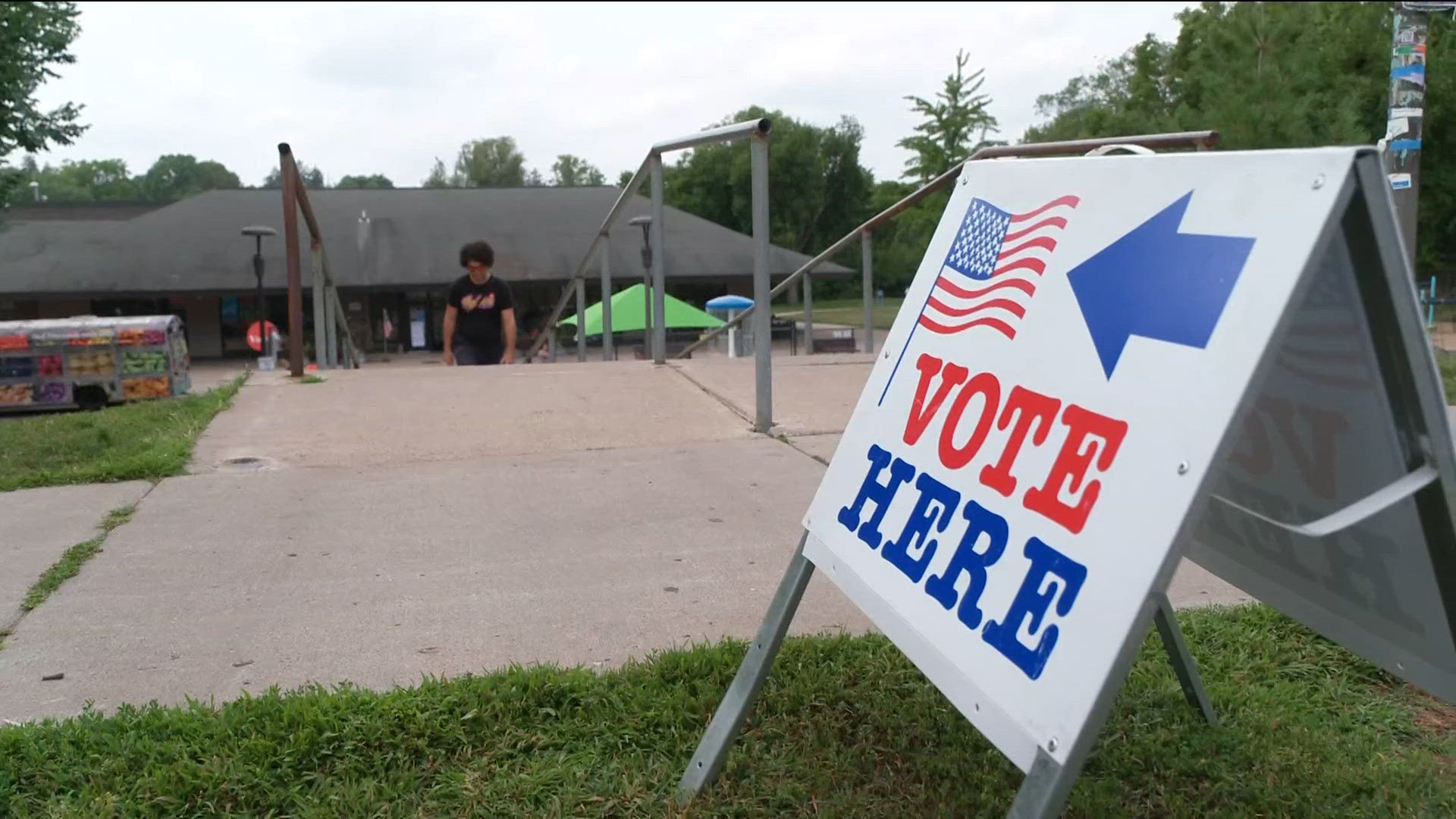 Federal observers spotted at Minneapolis polling place