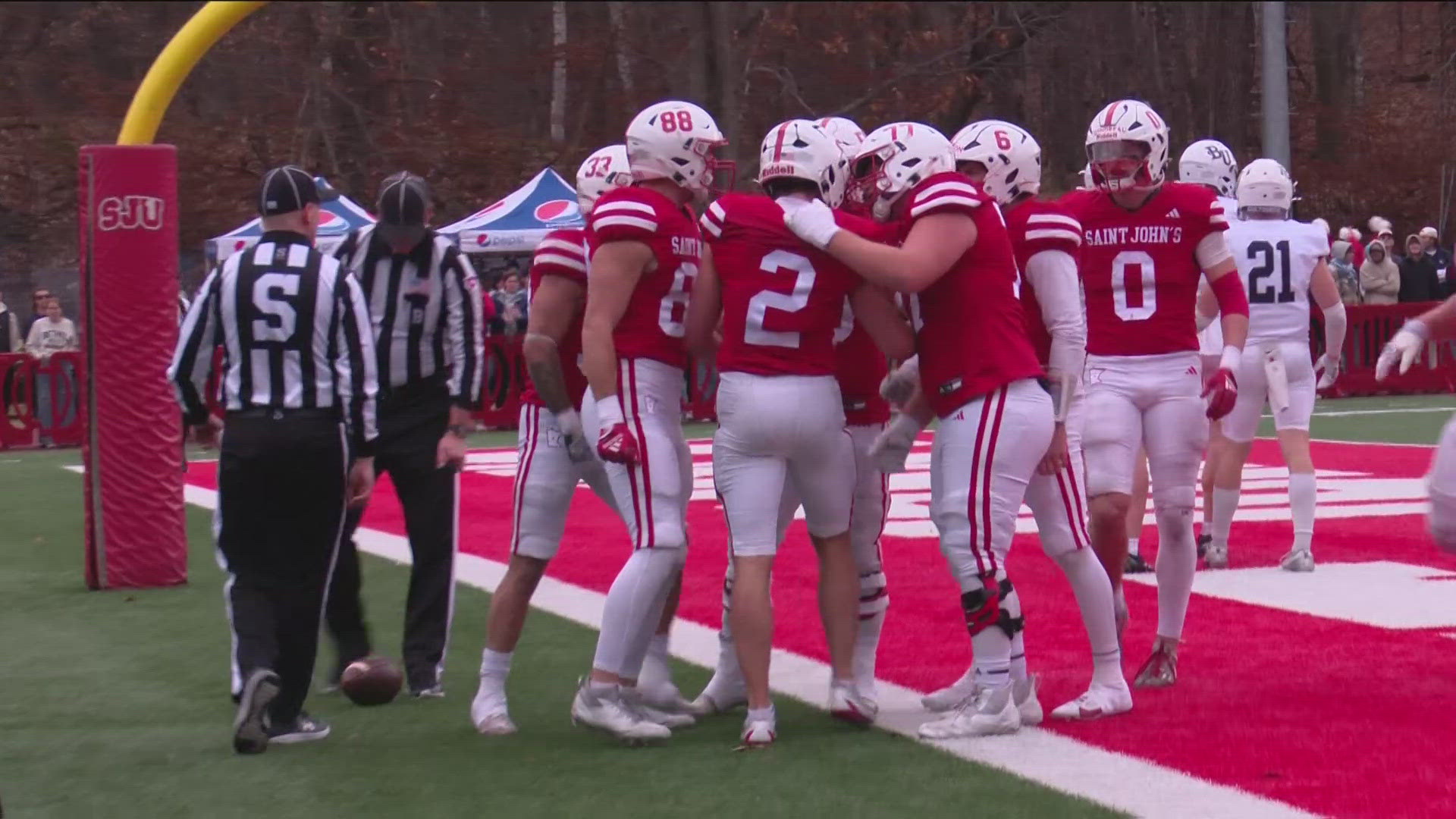 The Johnnies earn the MIAC's automatic bid to the NCAA Division III playoffs with the win.