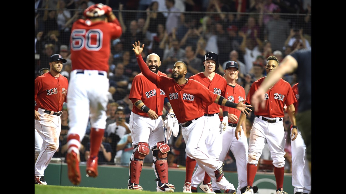 Betts' walk-off homer in 10th gives Red Sox win over Twins