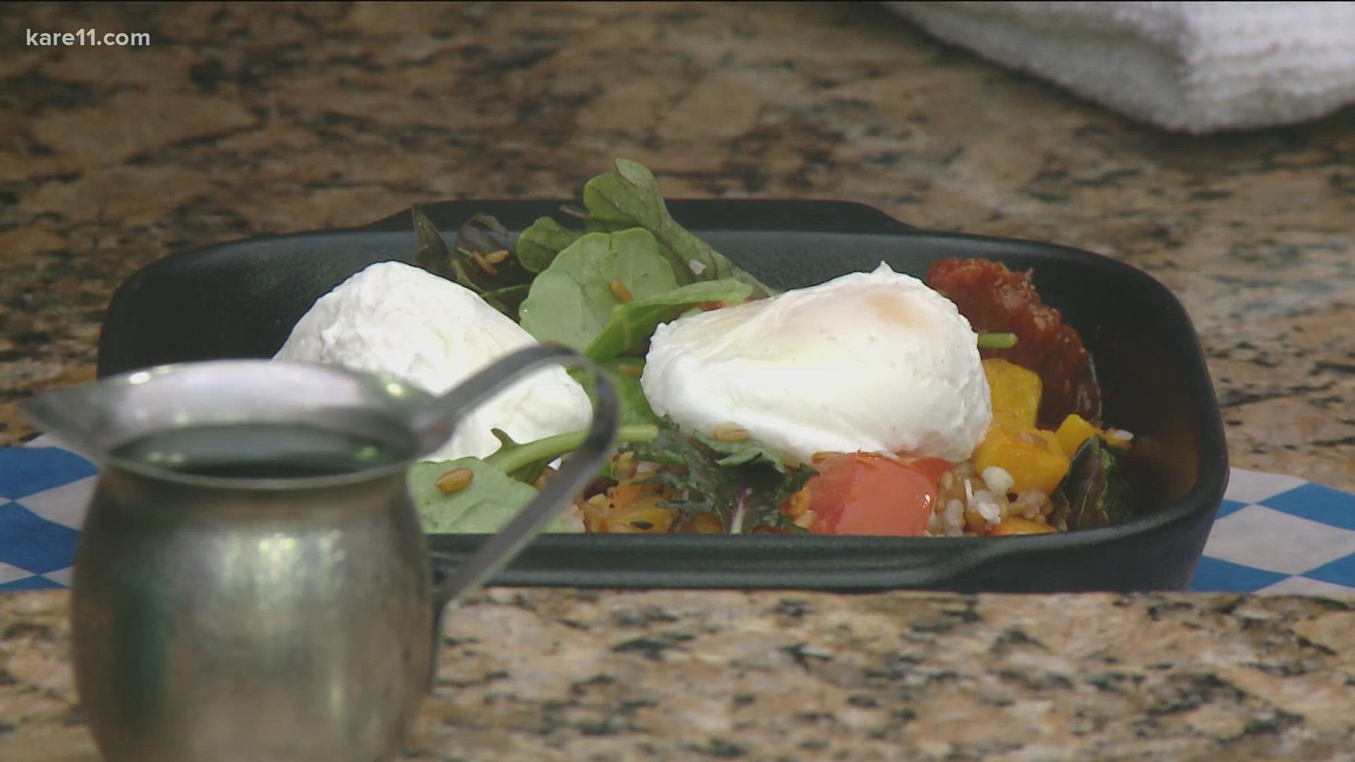 Executive Chef Kris Koch demonstrated a fresh breakfast bowl recipe with lots of in-season fall produce.