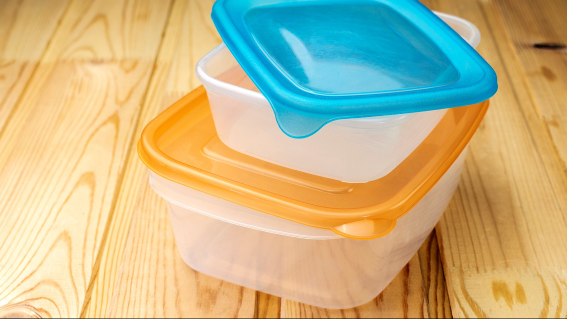 Doctors say don't microwave children's food in plastic containers