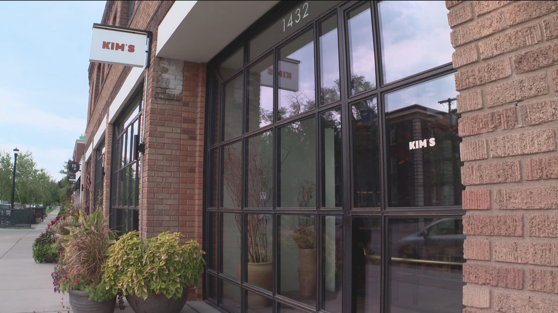 A local union is filing a federal unfair labor practices complaint against Kim's in Minneapolis and it's restaurant group Vestalia Hospitality.