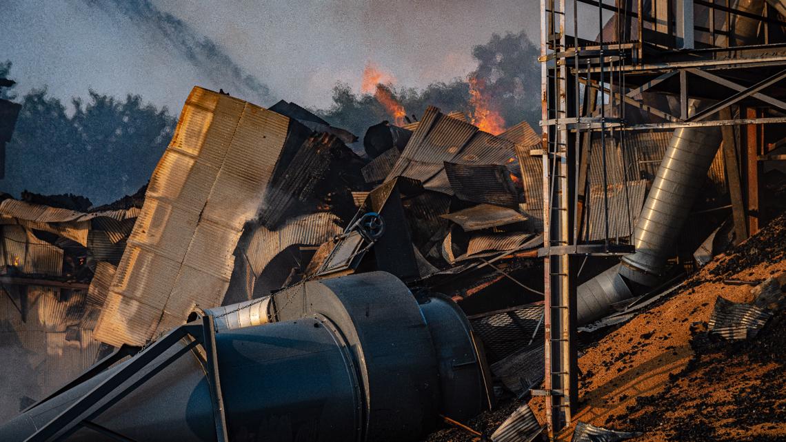 Sheriff Clinton grain elevator fire contained, but not extinguished