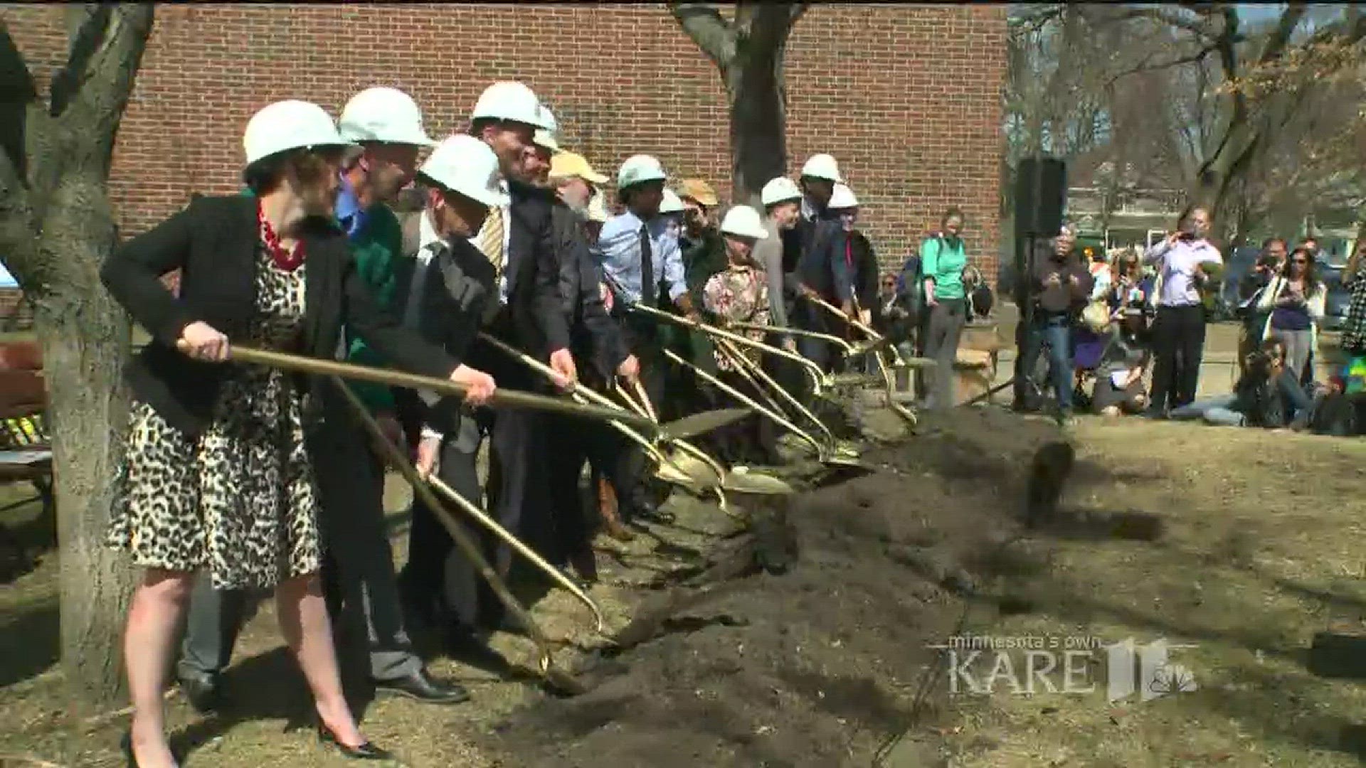 New aquatic center breaks ground