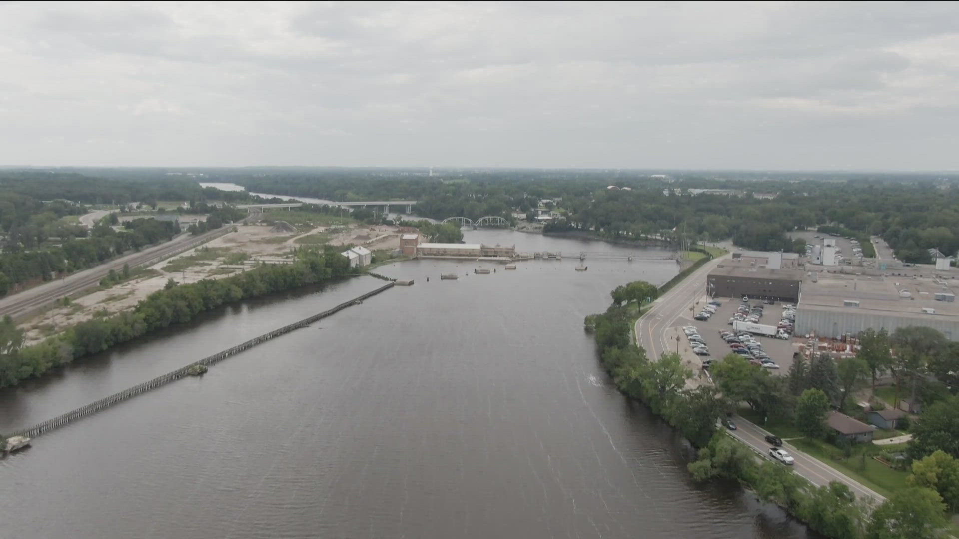 Fishermen help solve a decades-old cold case after finding a 1963 Buick in the Mississippi River.