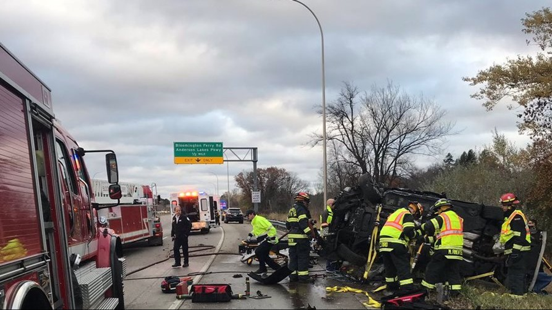 Bloomington Crash On Hwy. 169 Traps People Inside Vehicle 