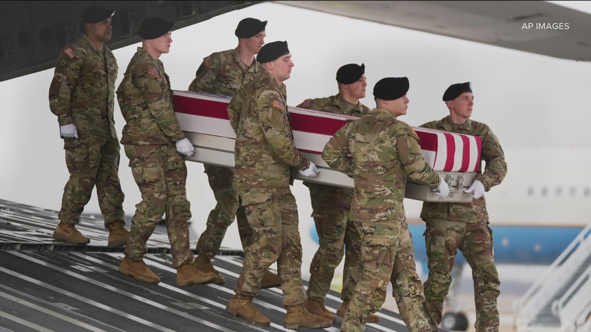 How did American Nevin Harris do in the women's 200m canoe sprint ...