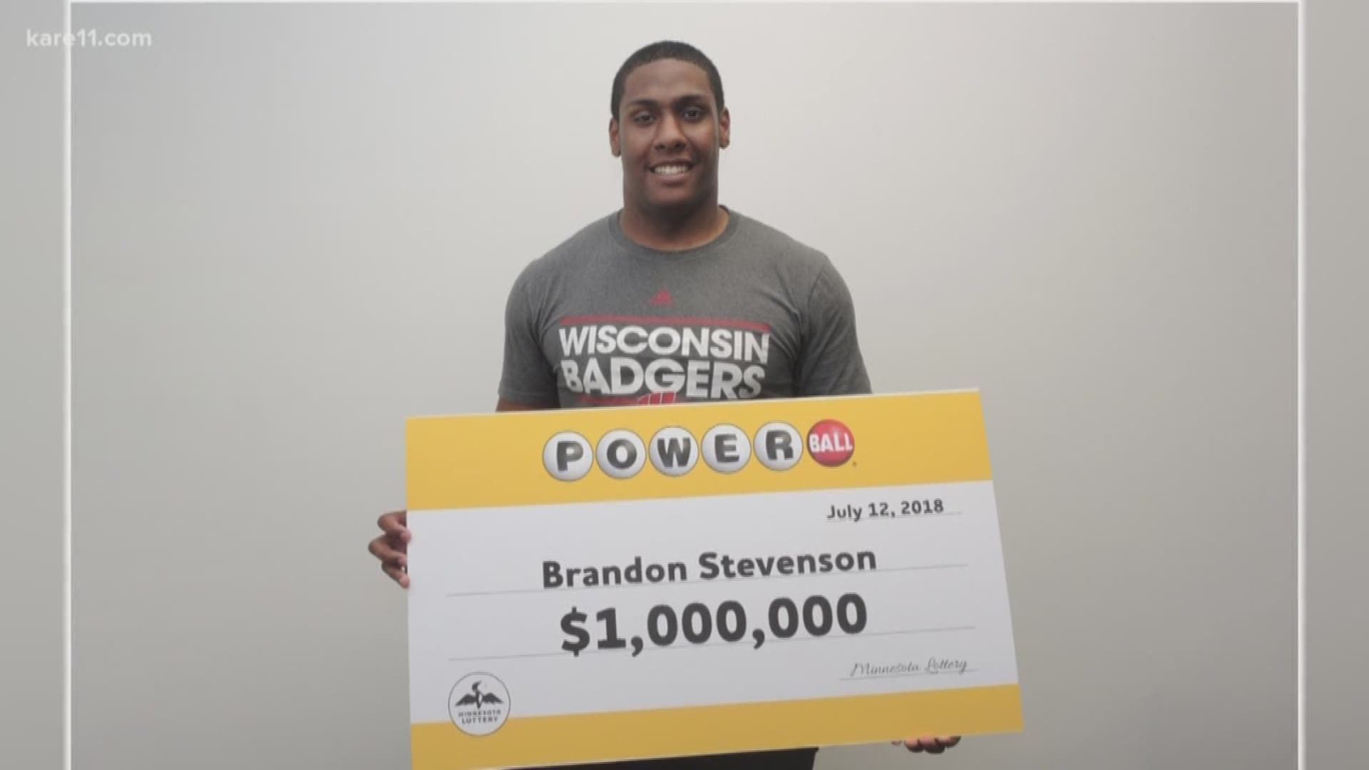 College student wins $1M Powerball prize via app