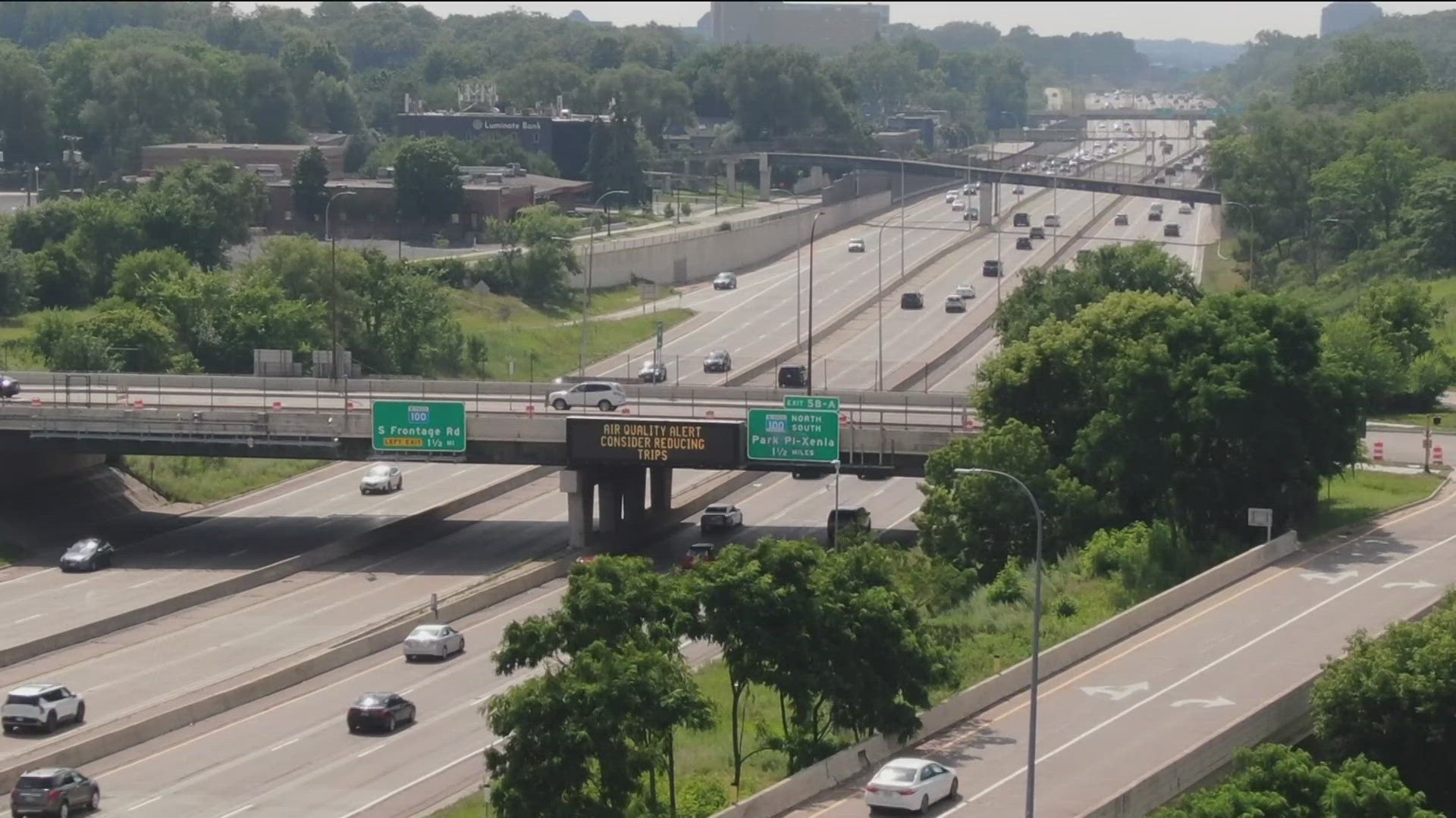 Starting July 14, overnight lane closures will happen on eastbound I-394 between Penn Ave. and Dunwoody Blvd. for two weeks. Construction will then ramp up. 