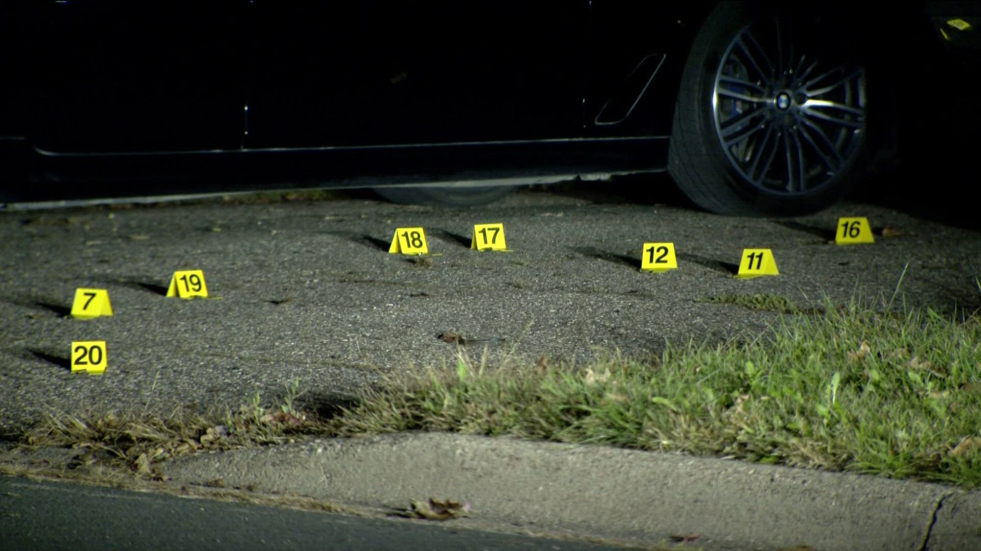 Woman killed, 2 others injured in early morning Minneapolis shooting ...