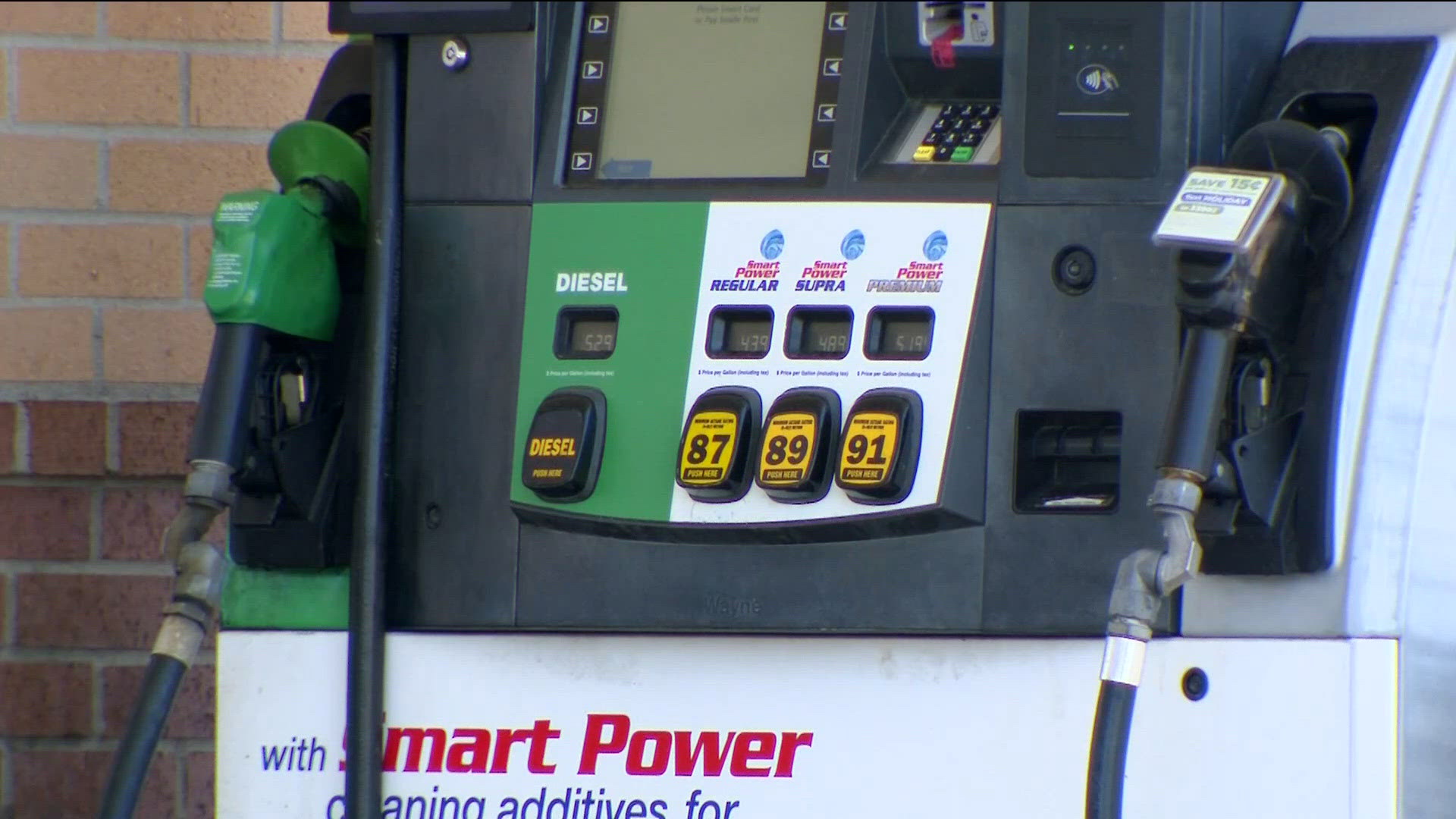 Gas prices are high, but a lot of people are still driving | kare11.com