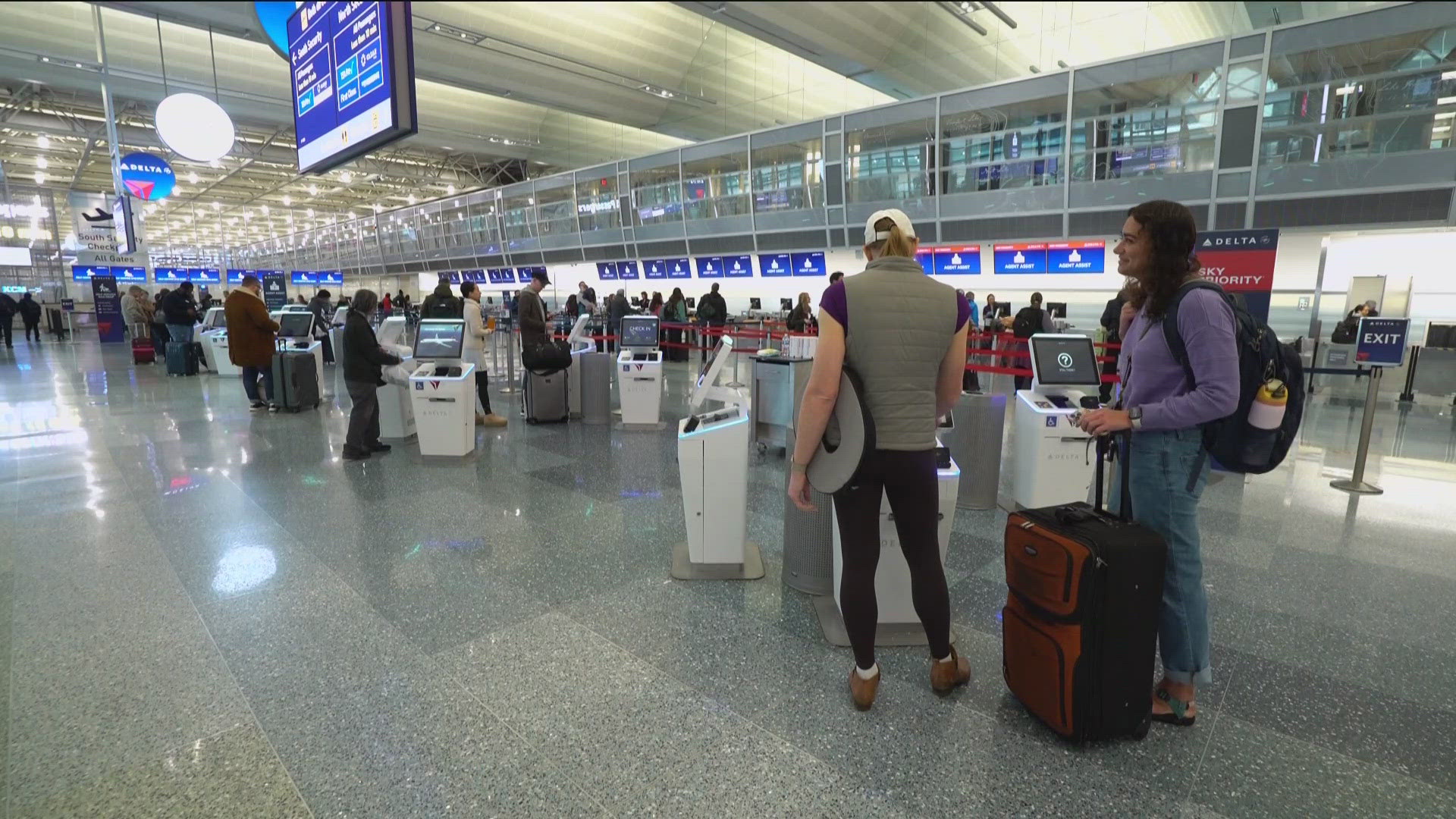 FAA told airlines to cut flight volume by 10% at 40 airports, including Minneapolis-St. Paul International Airport.