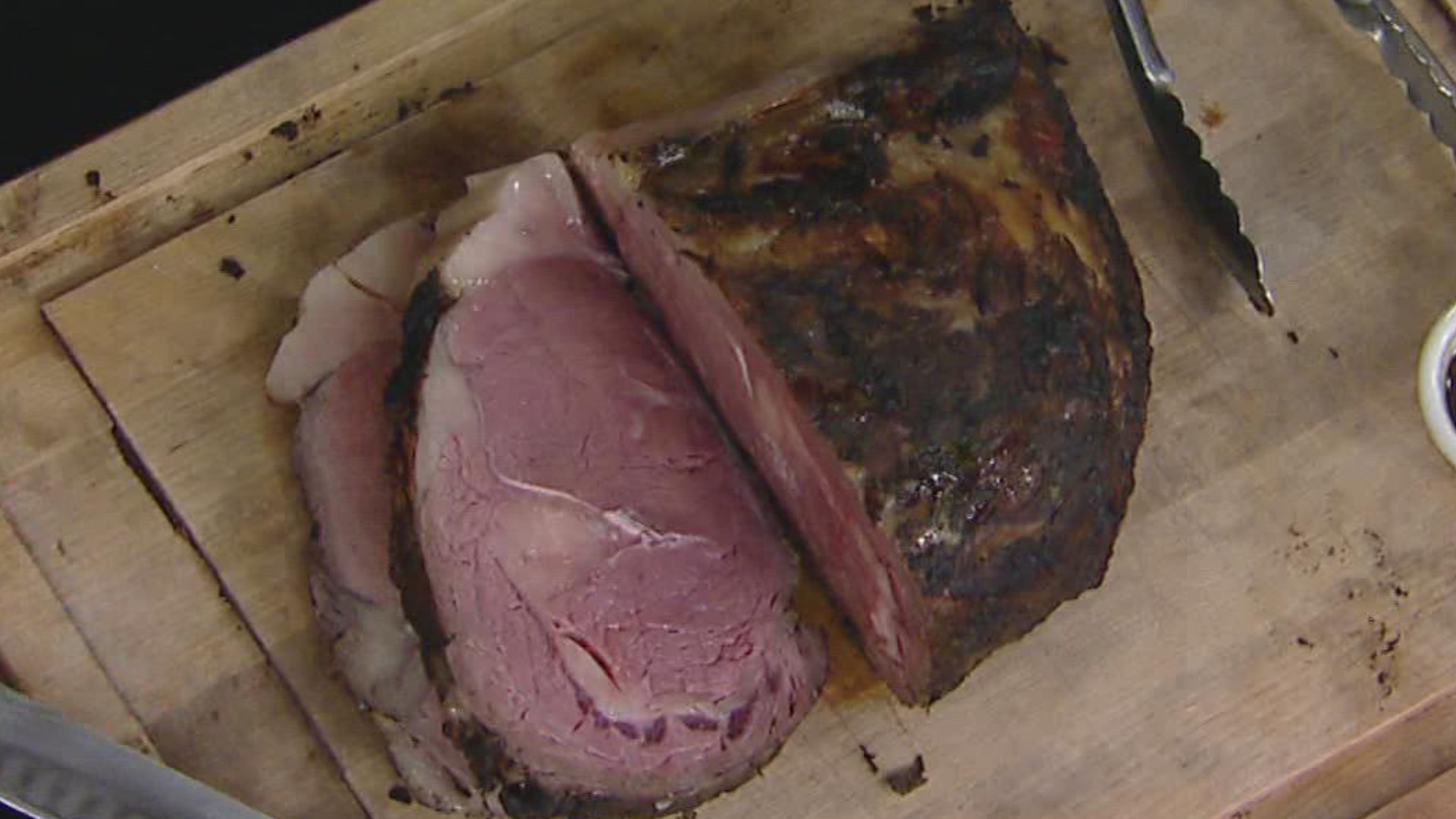 Chef Grant Halsne from The Creekside Supper Club joined KARE 11 Saturday to show his recipe for prime rib with a horseradish cream.