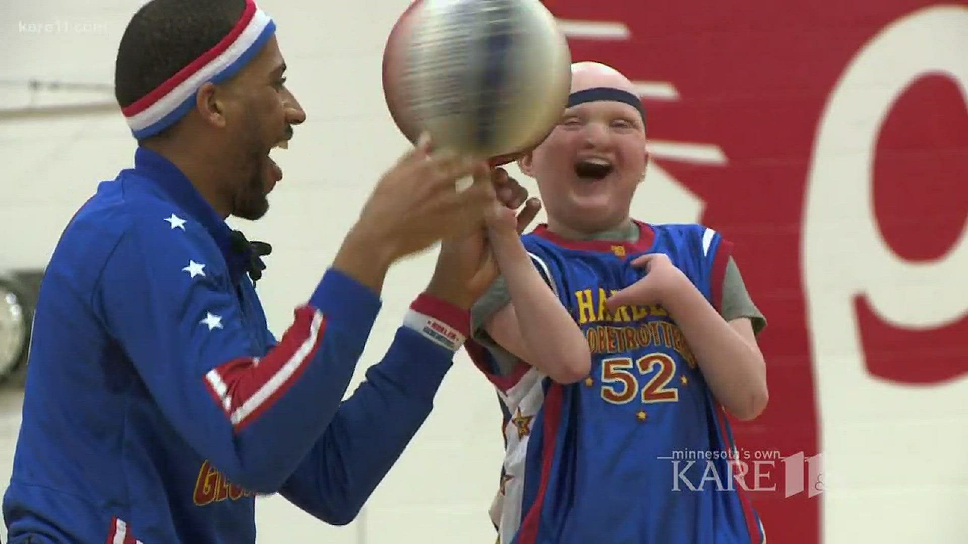 A member of the Harlem Globetrotters stopped by a Prescott school -- with a special surprise for one student. http://kare11.tv/2FWr1hu
