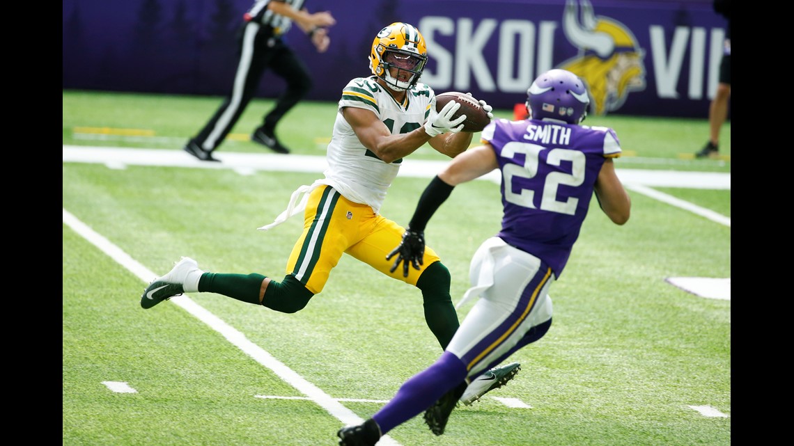 MINNEAPOLIS, MN - SEPTEMBER 11: Green Bay Packers running back Aaron Jones  (33) goes in motion during an NFL game between the Minnesota Vikings and Green  Bay Packers on September 11, 2022