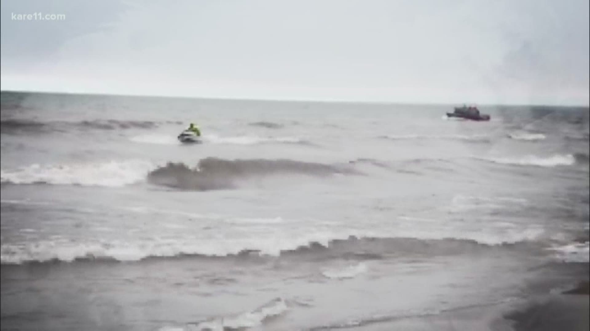A Wisconsin man is dead after the boat he was in overturned on a turbulent Lake Superior Monday. Two companions managed to make it to shore.