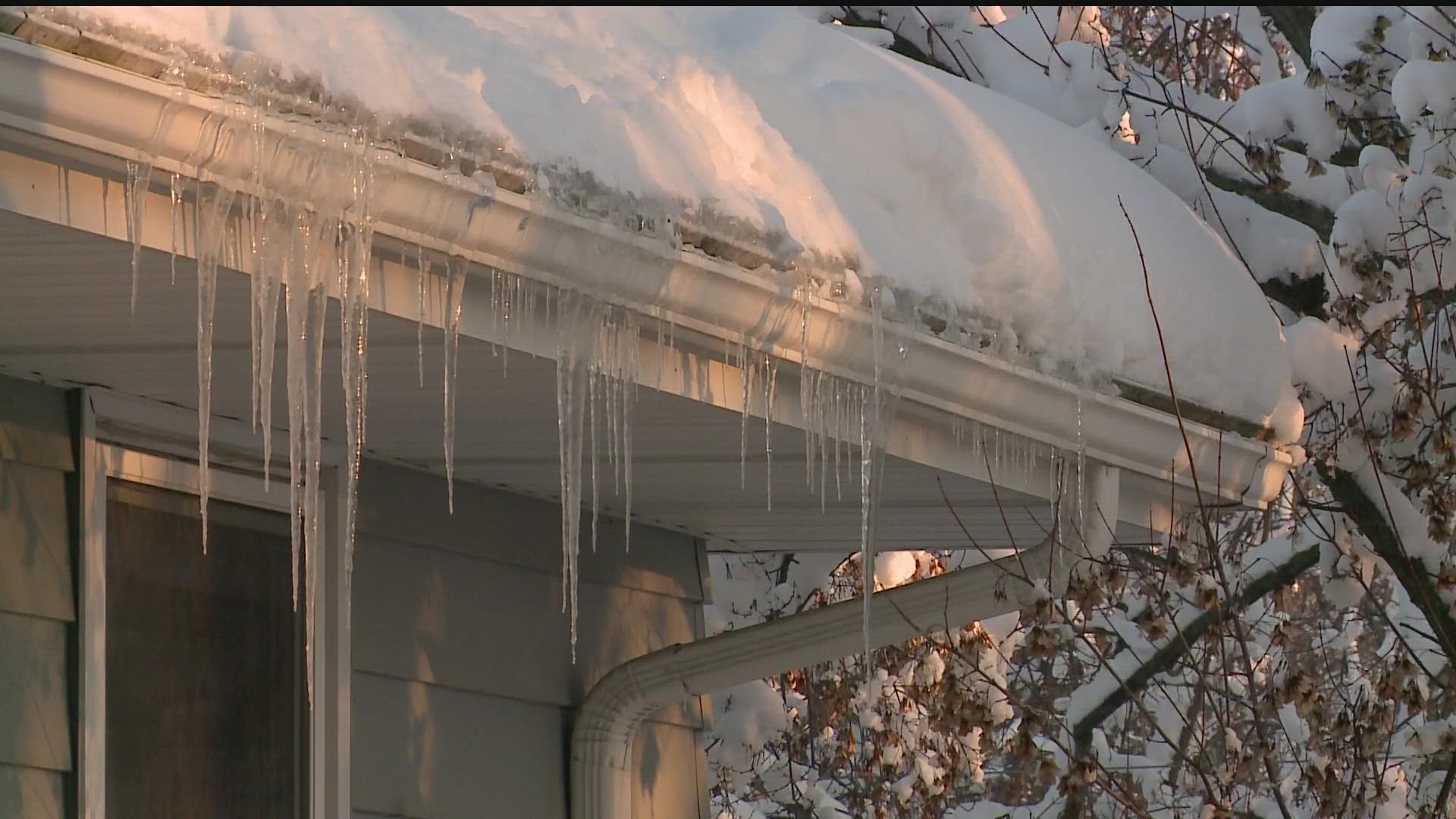 Rob Corniea with Minnesota Exteriors discusses what homeowners should do ahead of this week's snow to avoid major house damage.