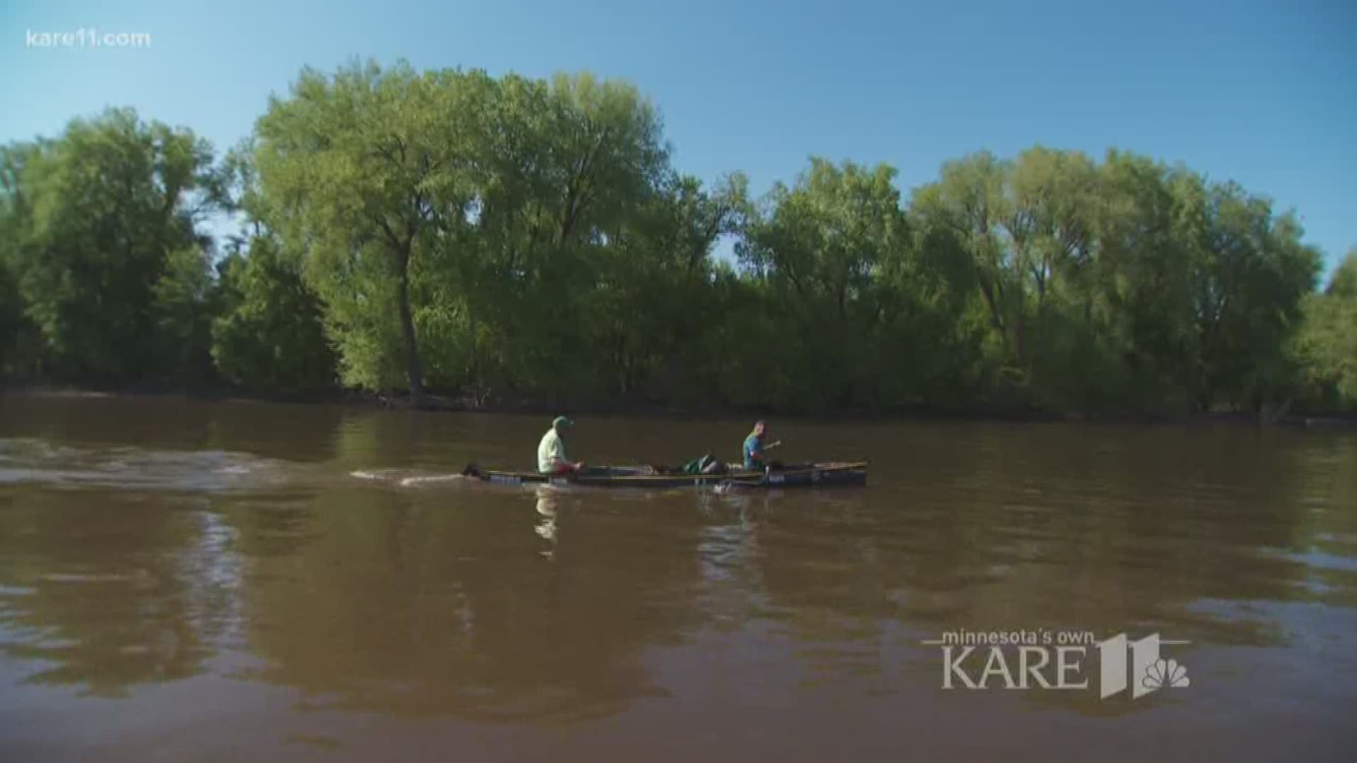 Canoers attempt world record trip down Mississippi River