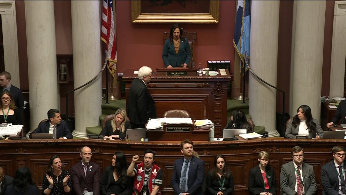 Minnesota DFL lawmakers continue sit-in at State Capitol as they push for House vote on gun bill