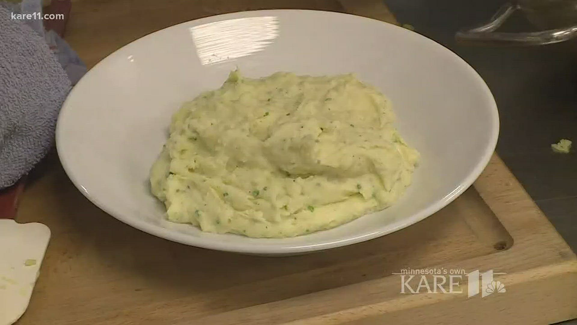 A staple on the Thanksgiving table, mashed potatoes can be ordinary, requiring a heavy helping of gravy, but Chef Paul Lynch from Urbana Craeft Kitchen shares his secret to the perfect mashed potatoes. http://kare11.tv/2zfN6s2