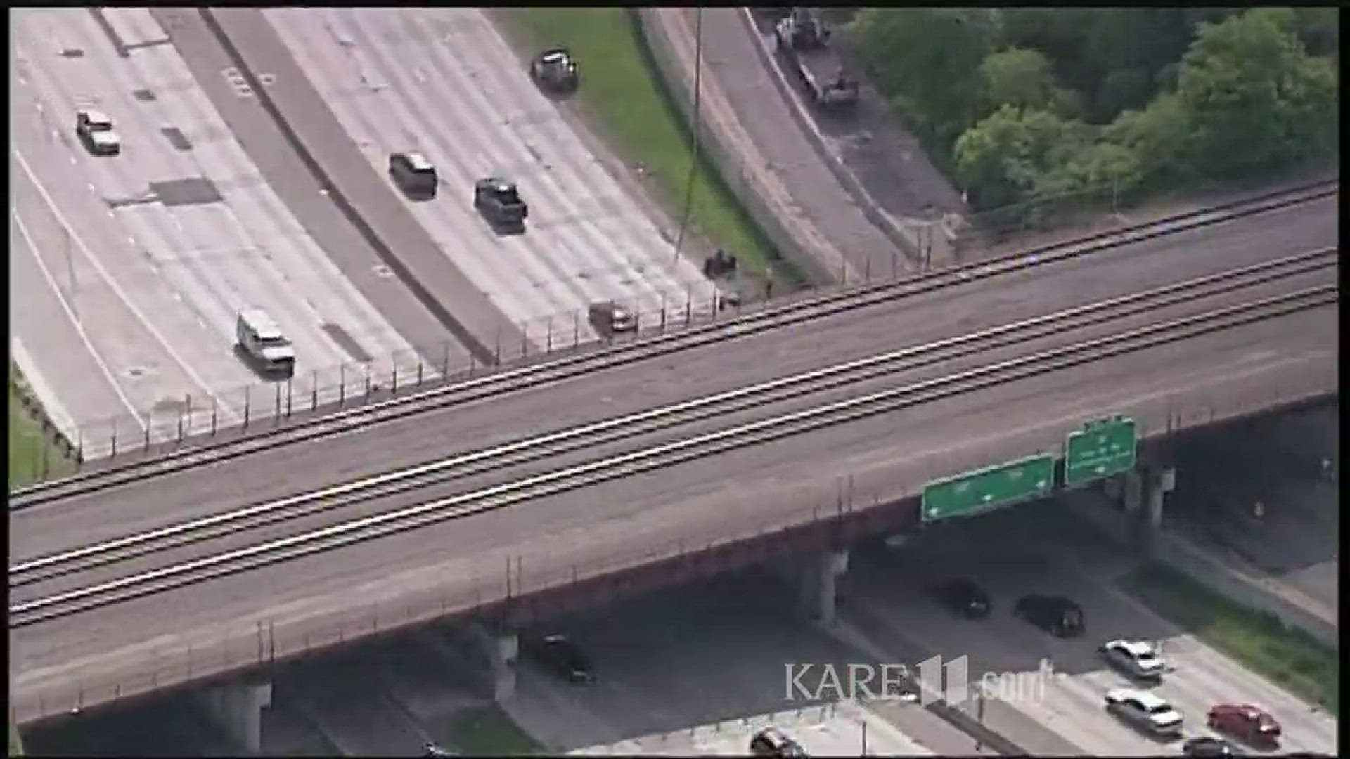 Police have captured an escaped inmate on 35W just south of Hennepin Avenue Friday afternoon. Minneapolis Police tweeted that a 911 caller saw the suspect in a nearby park and alerted police. James Douglas Mitchell was captured a short time later.The