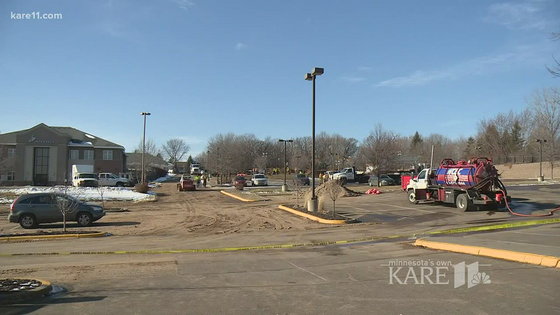 A gas pipeline rupture in the Eagan Lifetime Fitness parking lot caused several businesses to be evacuated Monday.