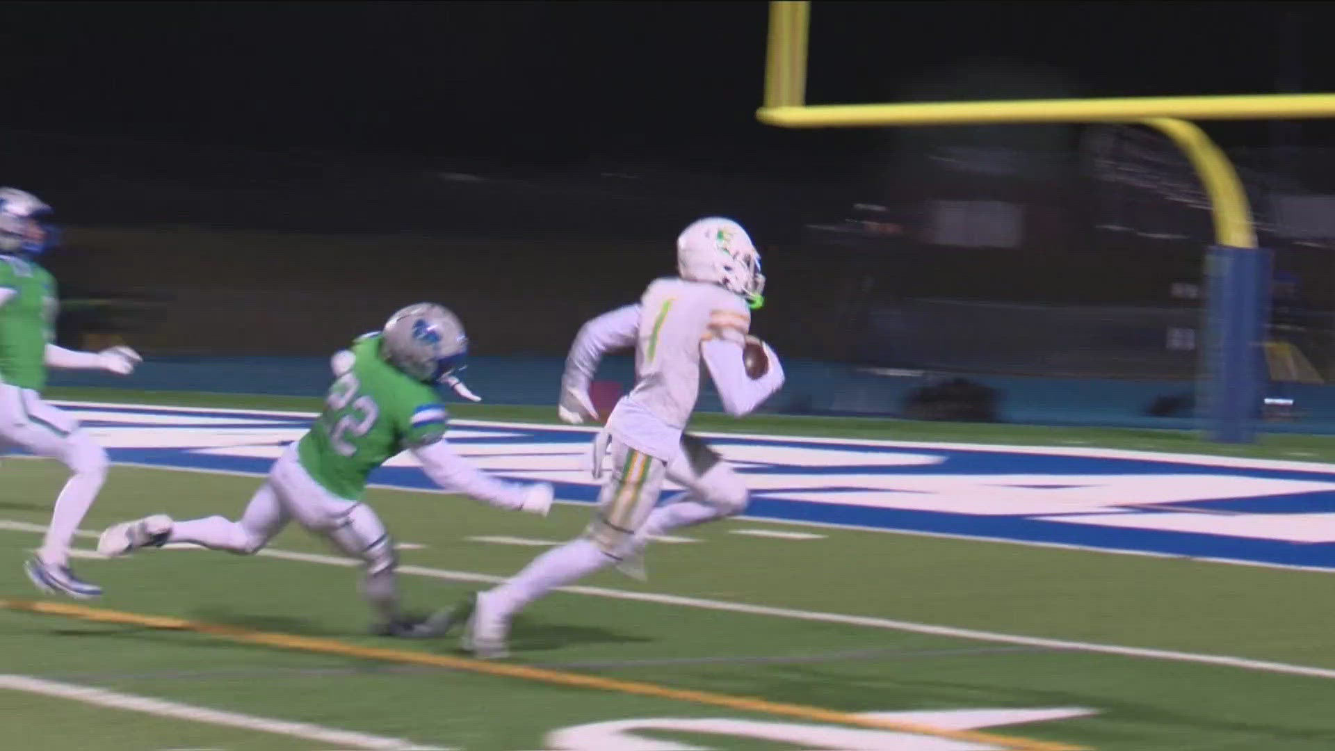 Keep up with the highlights from Friday's high school football matchup!