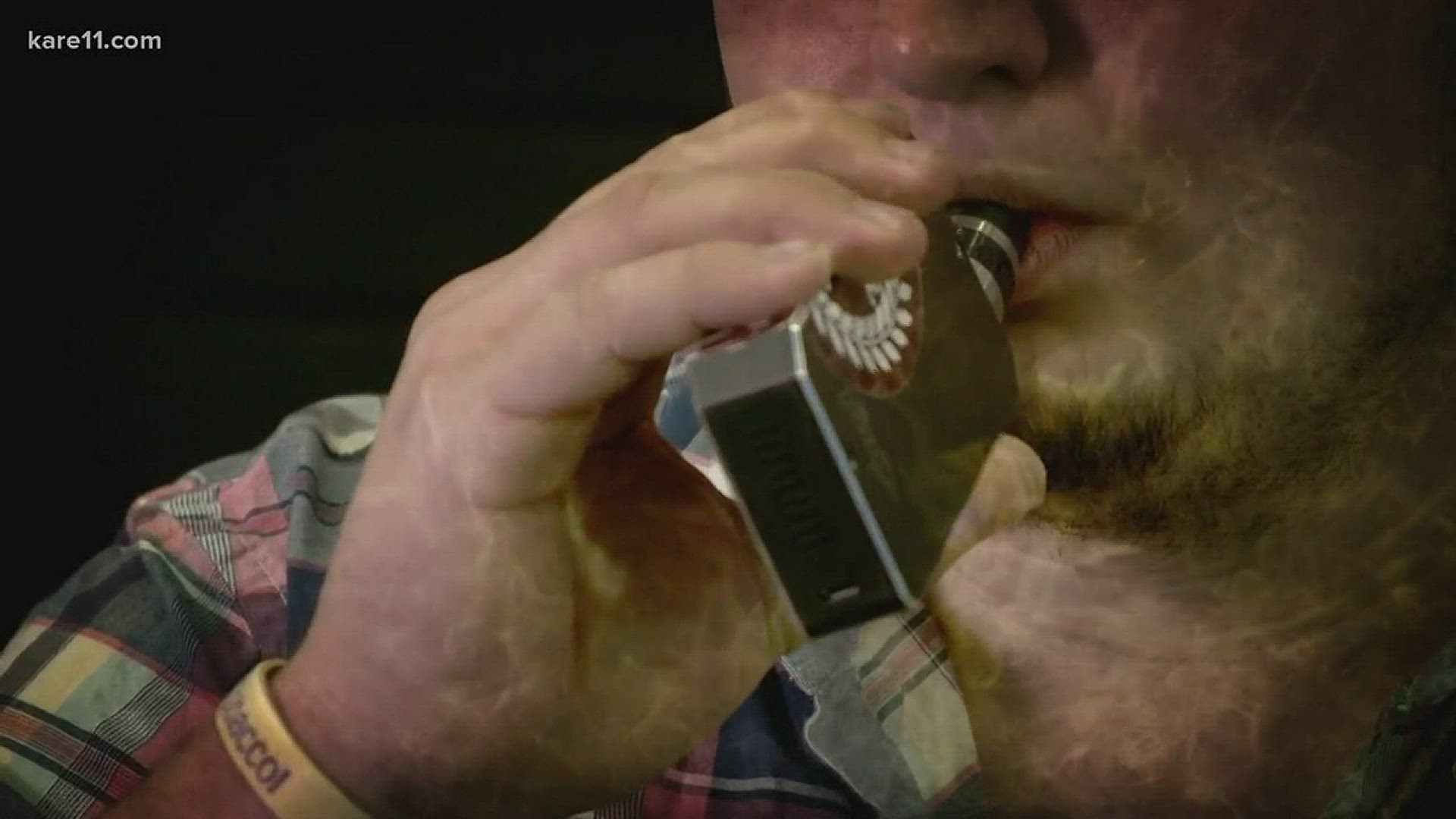 FDA calls teen e-cigarette use an epidemic