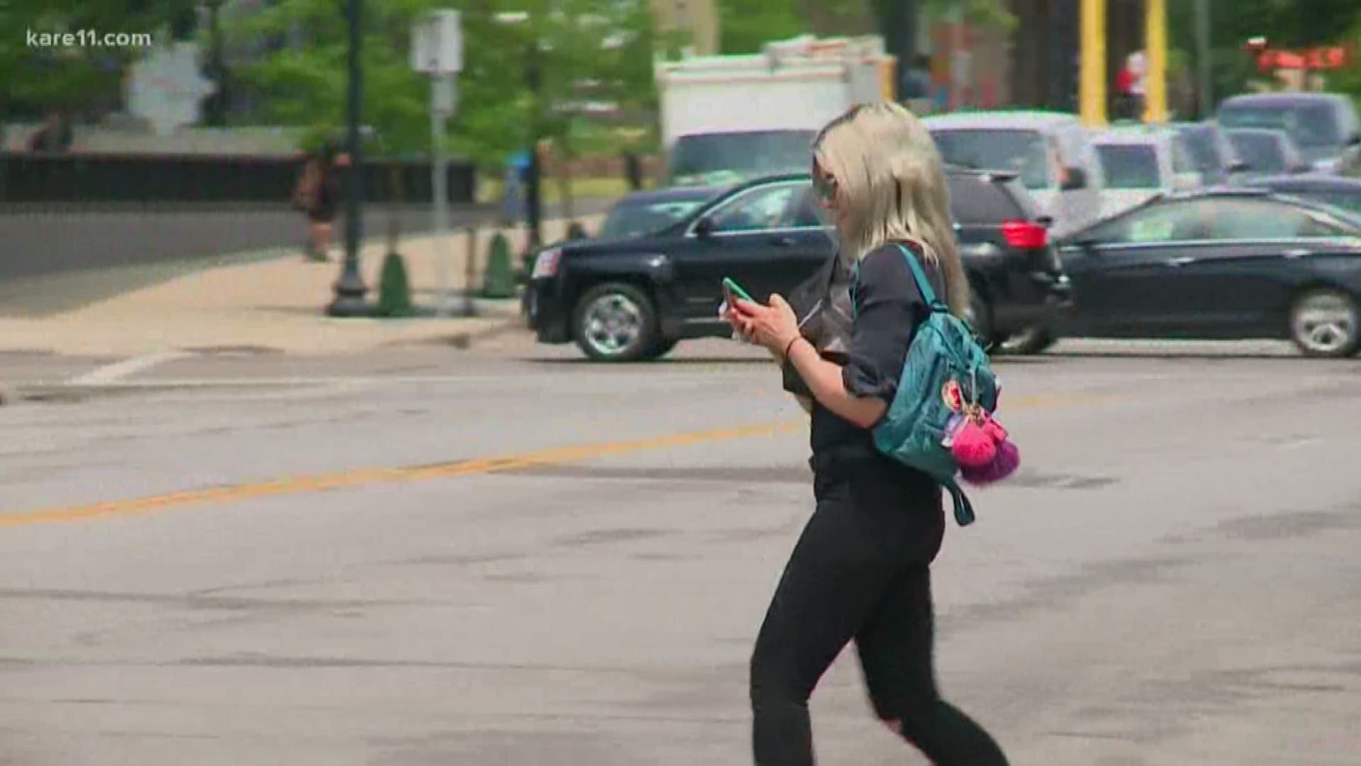 Cellphones seen as big factor in pedestrian deaths
